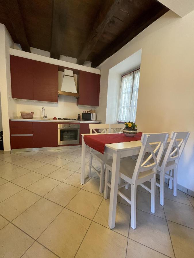 Il Cortiletto Apartment Domodossola Bagian luar foto